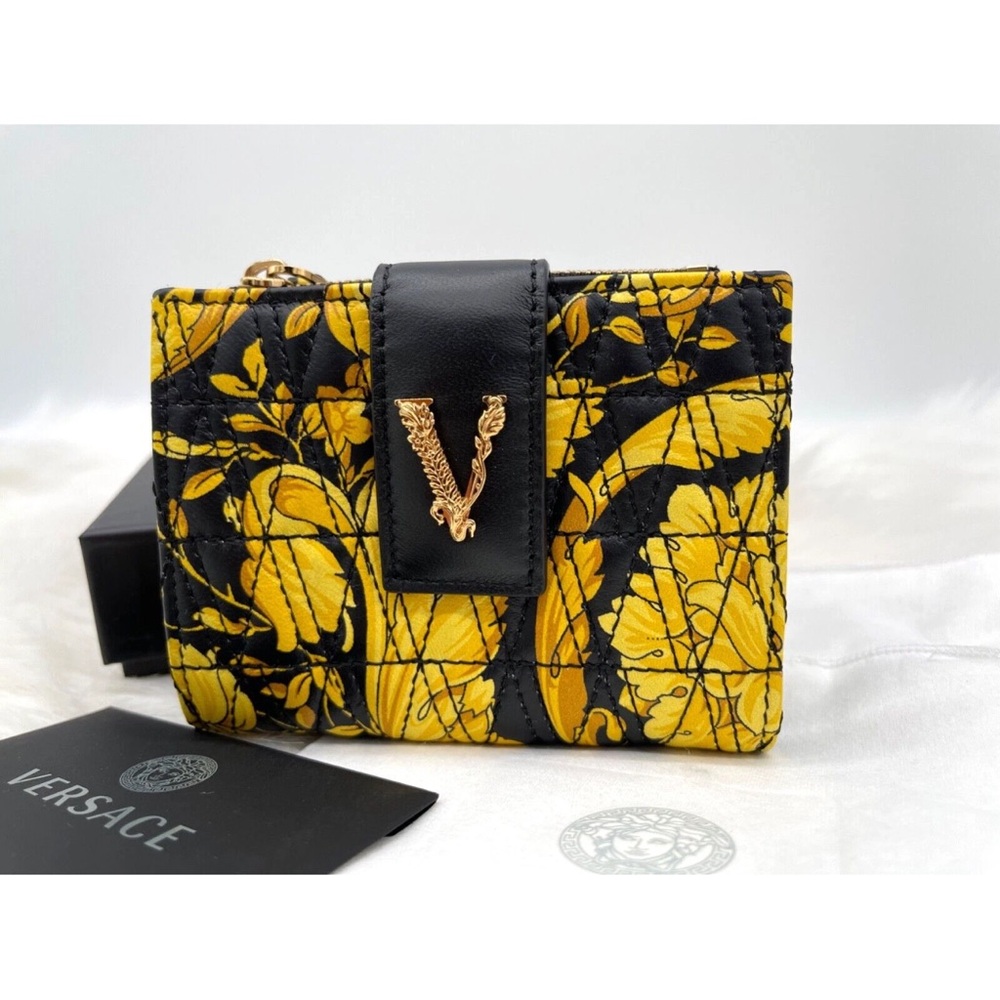 VERSACE Virtus Quilted Leather Wallet Gold and Black Pattern,Brand New With Tags
